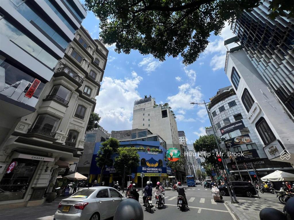 Bán nhà lý tự trọng quận 1, gần chợ bến thành  ngang 4,55m, giá ~322 triệu/m² rẻ hơn giá nhà nước