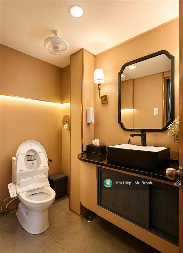 Bán nhà hẻm ô tô lê thánh tôn quận 1 4 tầng, 42.4m², dòng tiền 470tr/năm, tiện cho thuê kinh doanh