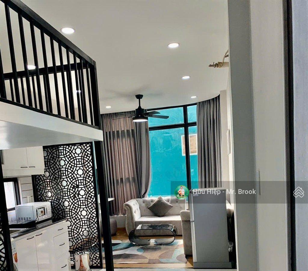Bán chdv quận 1 sát mặt tiền, lô góc 4 tầng, nở hậu, full nội thất, dòng tiền 32 tr/tháng, 8.1 tỷ