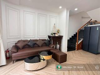 Bán nhà đẹp 5 tầng quận 1, cho thuê 20tr/tháng.