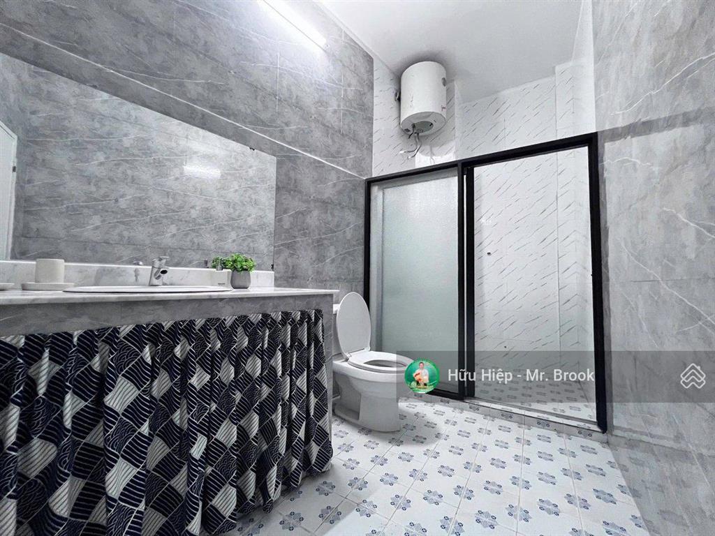 Bán nhà hẻm ô tô quận 1, gần trần hưng đạo, full nội thất, dòng tiền airbnb 720tr/năm, 14,7 tỷ