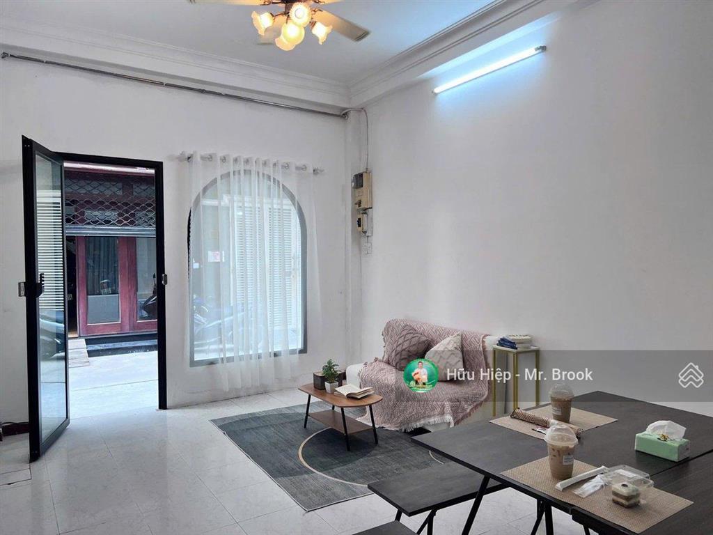 Bán nhà hẻm ô tô quận 1, gần trần hưng đạo, full nội thất, dòng tiền airbnb 720tr/năm, 14,7 tỷ