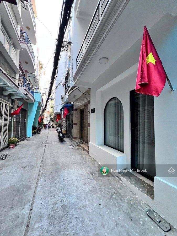 Bán nhà hẻm ô tô quận 1, gần trần hưng đạo, full nội thất, dòng tiền airbnb 720tr/năm, 14,7 tỷ