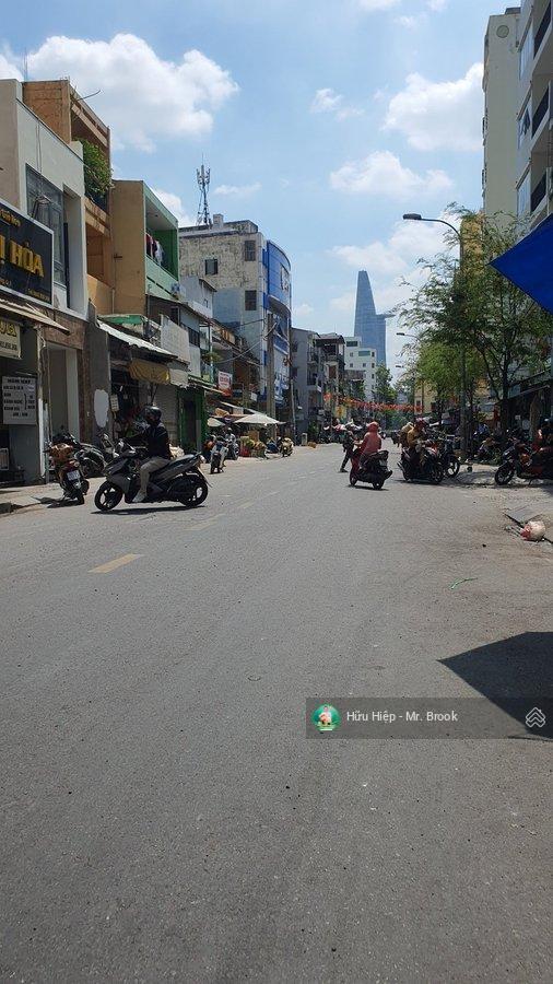 Bán nhà hẻm ô tô quận 1, gần trần hưng đạo  dt 84m², ngang 5,1m nở hậu, rẻ hơn định giá ngân hàng