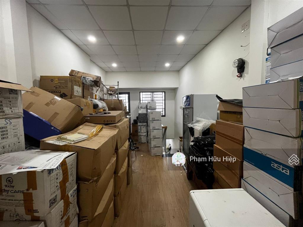 Bán nhà nguyễn trãi quận 1, gần trần hưng đạo  cách hẻm xe hơi 20m, nở hậu, tiện ở ngay  giá 10tỷ