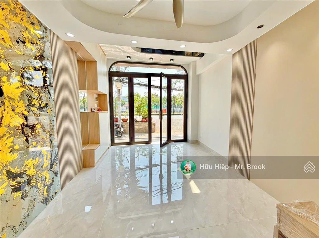 Bán nhà mặt tiền hoàng sa quận 1, view kênh bạch đằng thoáng mát, giá 14,8 tỷ giá