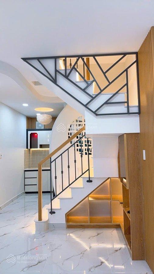 Bán nhà quận 5 lê hồng phong  nở hậu 6m, 3pn (có pn trệt), nội thất đẹp, ở ngay, 7,1 tỷ
