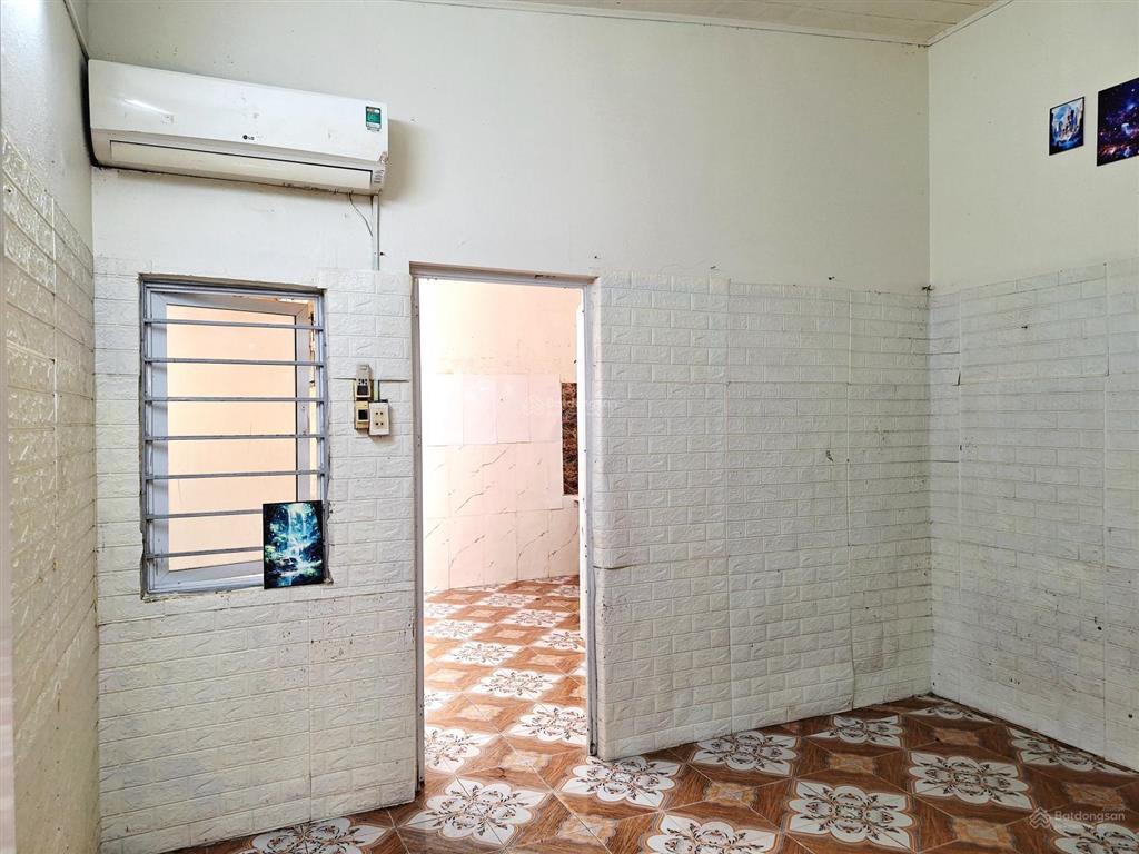 Chính chủ bán đất (có nhà c4) tại số 6, ngách 49, ngõ 63, đường đại mỗ diện tích 65m2