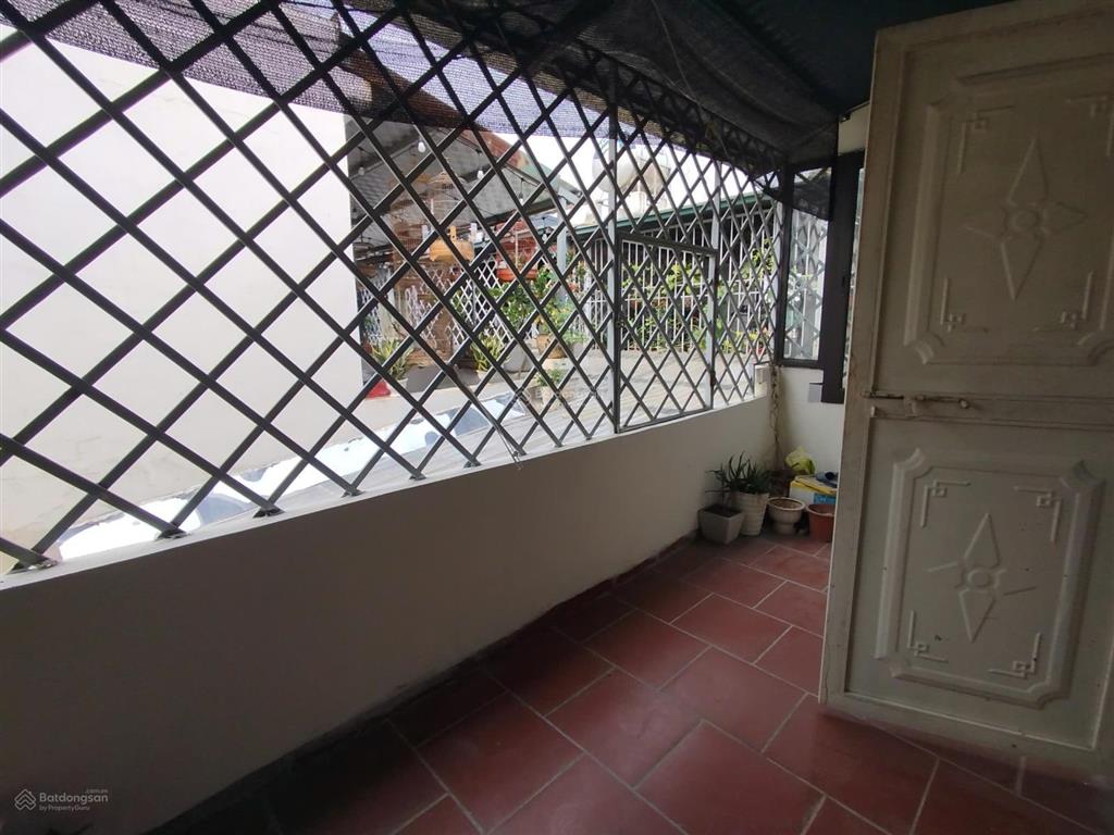 Cho thuê nhà riêng 32m² x 5 tầng tại bồ đề, long biên 3 phòng ngủ, giá chỉ 12 triệu/tháng
