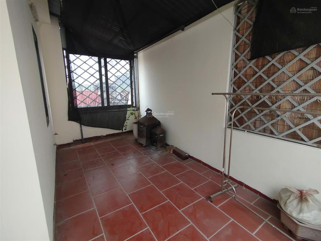Cho thuê nhà riêng 32m² x 5 tầng tại bồ đề, long biên 3 phòng ngủ, giá chỉ 12 triệu/tháng