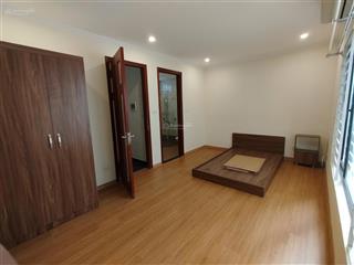 Cho thuê nhà riêng 32m² x 5 tầng tại bồ đề, long biên 3 phòng ngủ, giá chỉ 12 triệu/tháng