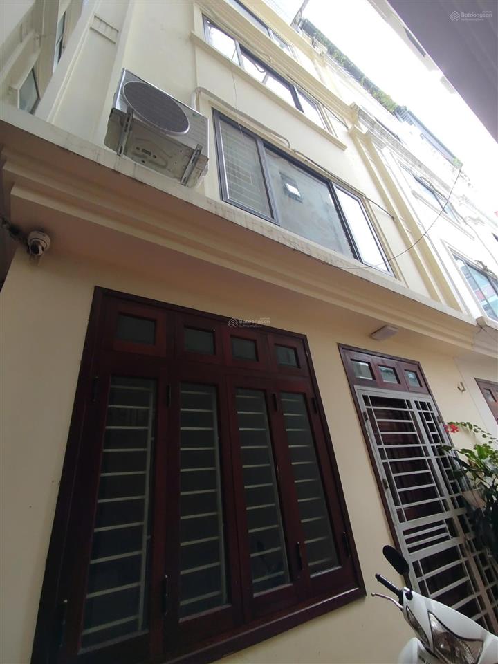 Cho thuê nhà riêng 32m² x 5 tầng tại bồ đề, long biên 3 phòng ngủ, giá chỉ 12 triệu/tháng