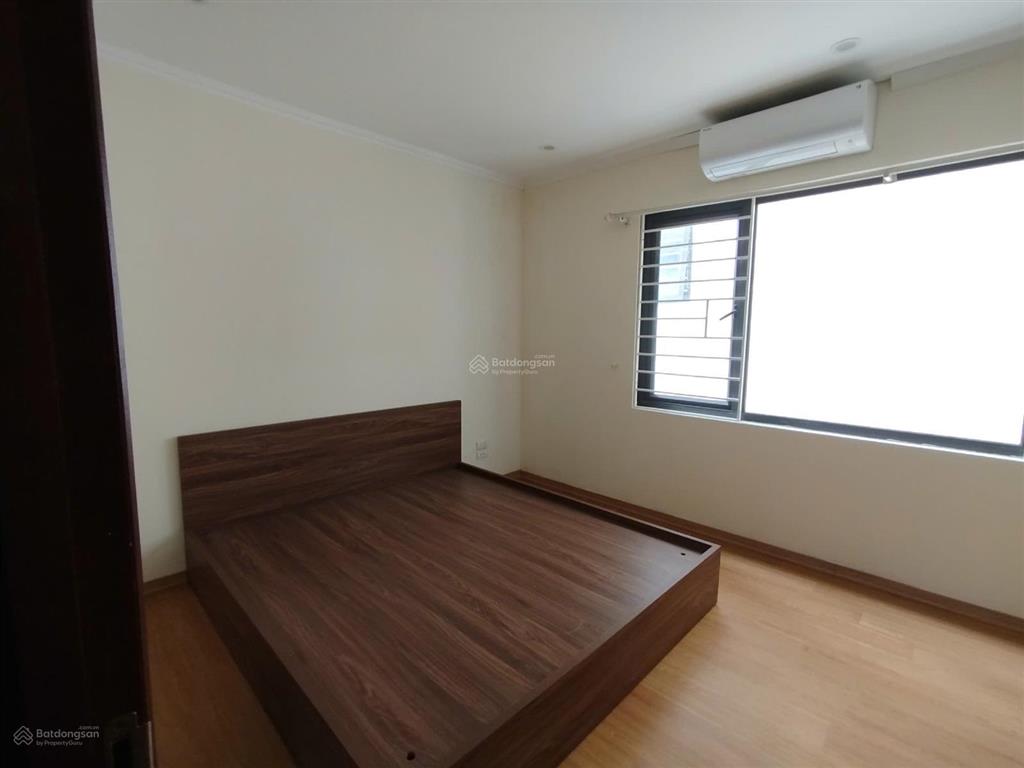 Cho thuê nhà riêng 32m² x 5 tầng tại bồ đề, long biên 3 phòng ngủ, giá chỉ 12 triệu/tháng