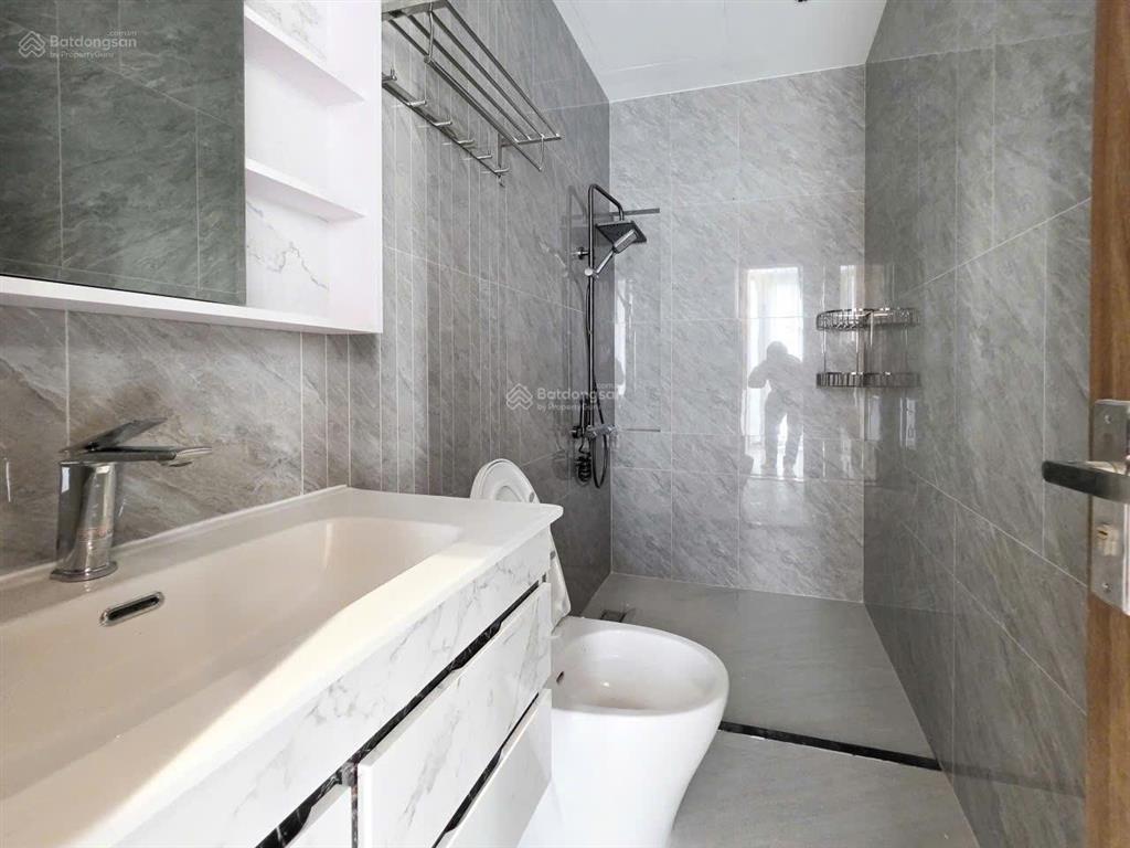 Bán gấp nhà phố trung tâm quận 7  dòng tiền 35 triệu/tháng