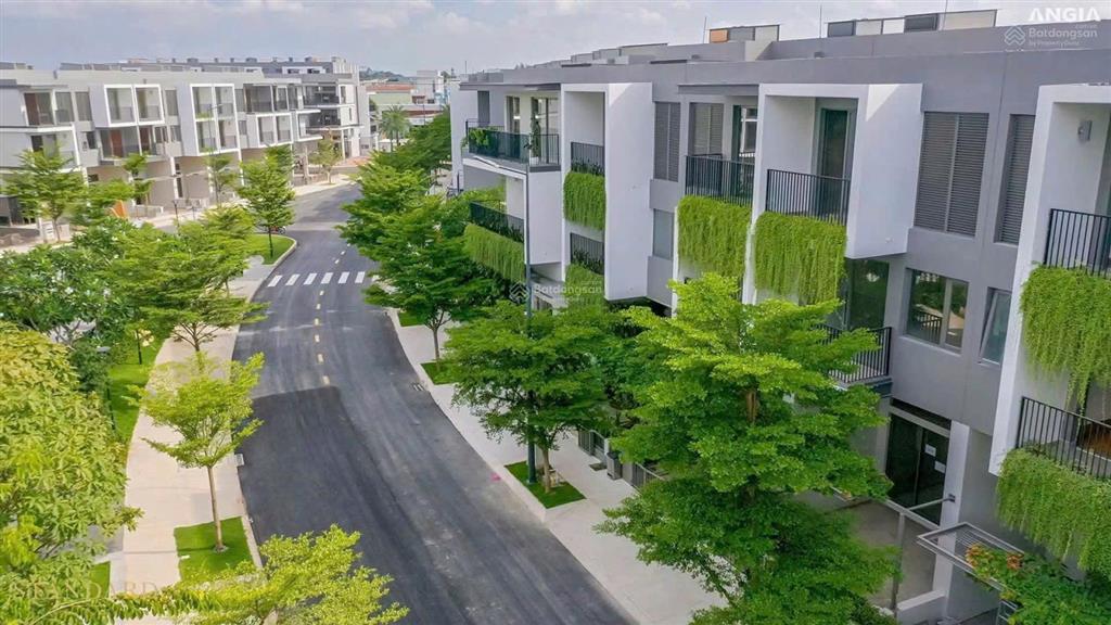 Bán nhà mặt phố tại the standard an gia  bình dương, 4,39 tỷ, 255 m2 sd