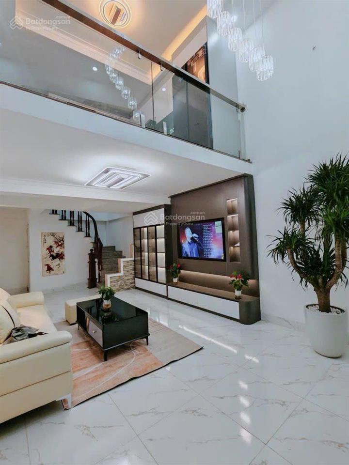 Điều gì khiến nhà mặt tiền rộng luôn được săn đón? chỉ 8 tỷ 36 m² x 7 tầng, mặt tiền rộng
