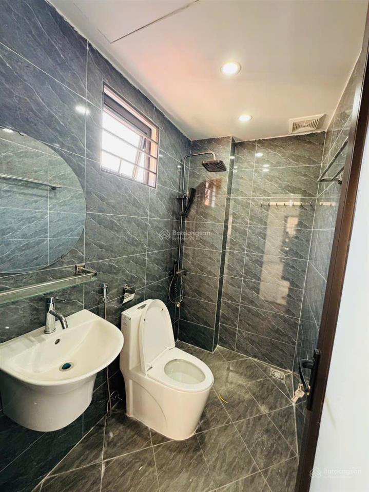 Bán nhà riêng  5 tầng x 30m  ô tô đỗ cửa  giá 6 tỷ