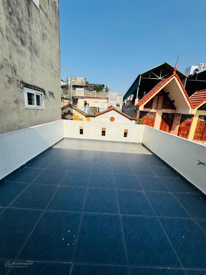 Bán nhà riêng  5 tầng x 30m  ô tô đỗ cửa  giá 6 tỷ