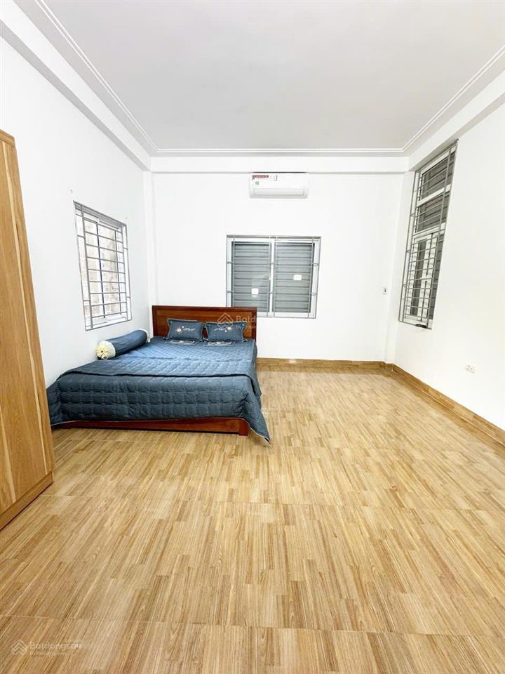 Cần bán gấp nhà kim giang  38m x 5 tầng chỉ 7.6 tỷ  mặt tiền rộng