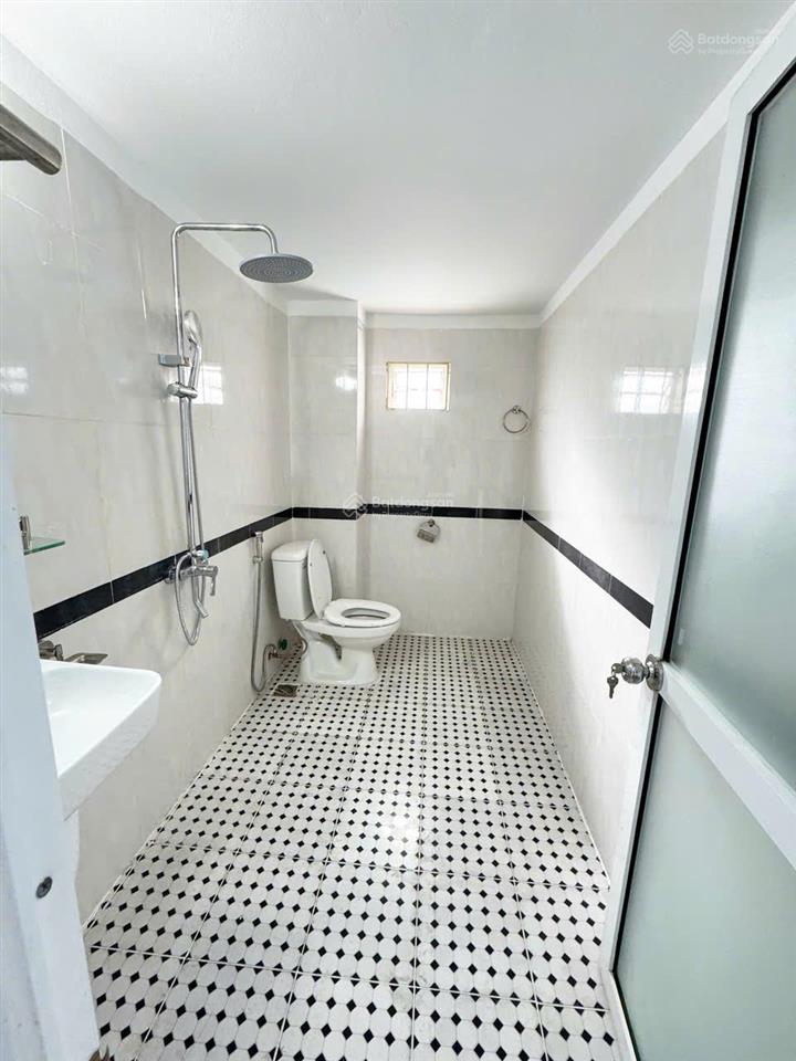 Cần bán gấp nhà kim giang  38m x 5 tầng chỉ 7.6 tỷ  mặt tiền rộng