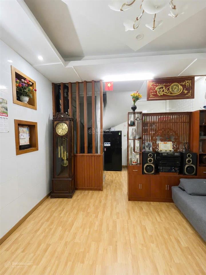 Bán nhà riêng 30m2, 6,9 tỷ ở gần ngã tư sở  khương trung, 3pn, 4wc, 5 tầng, mặt tiền 4m