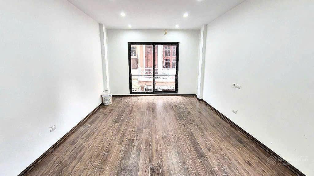 Cần bán gấp nhà riêng tại phố vũ tông phan, giá cực chất 6,8 tỷ, lô góc thoáng sáng