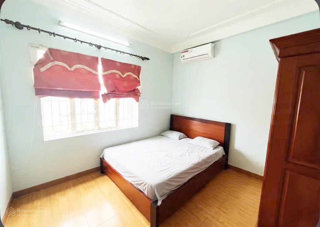 Lô góc kim giang  ngõ rộng thoáng sáng  nhà dân xây 30 x 5 tầng chỉ hơn 6 tỷ