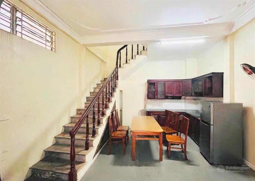 Lô góc kim giang  ngõ rộng thoáng sáng  nhà dân xây 30 x 5 tầng chỉ hơn 6 tỷ