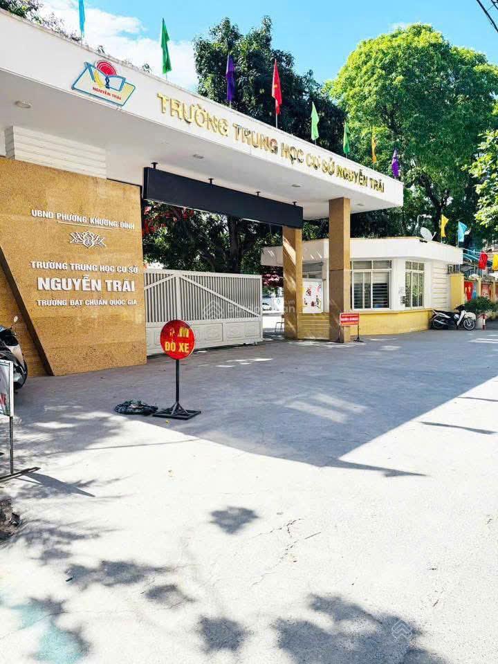 6,9 tỷ mà mua được nhà 32m x 5 tầng ngã tư sở không xem là tiếc
