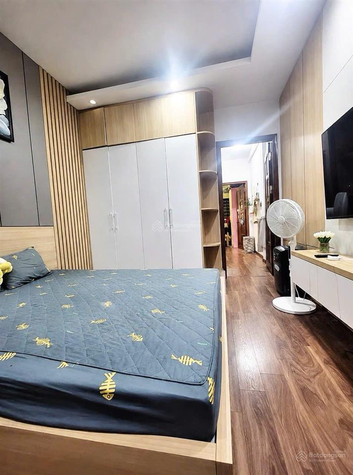 Cần bán gấp nhà phố vũ tông phan 33m x 5 tầng 4 phòng ngủ ngõ thông ô tô chỉ 7 tỷ!