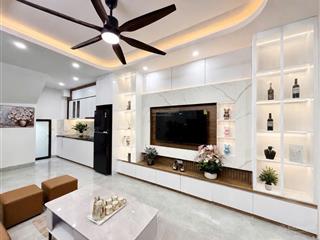 Cần bán gấp nhà vũ tông phan  giảm chào hơn 1 tỷ 35m x 5 tầng còn 7 tỷ