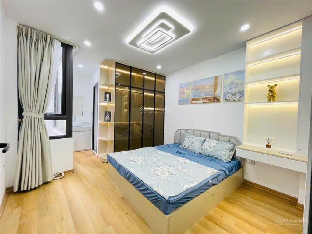 Bất ngờ! nhà phố định công gần 40m 6 tầng, có thang máy mà giá chỉ 7,8 tỷ!