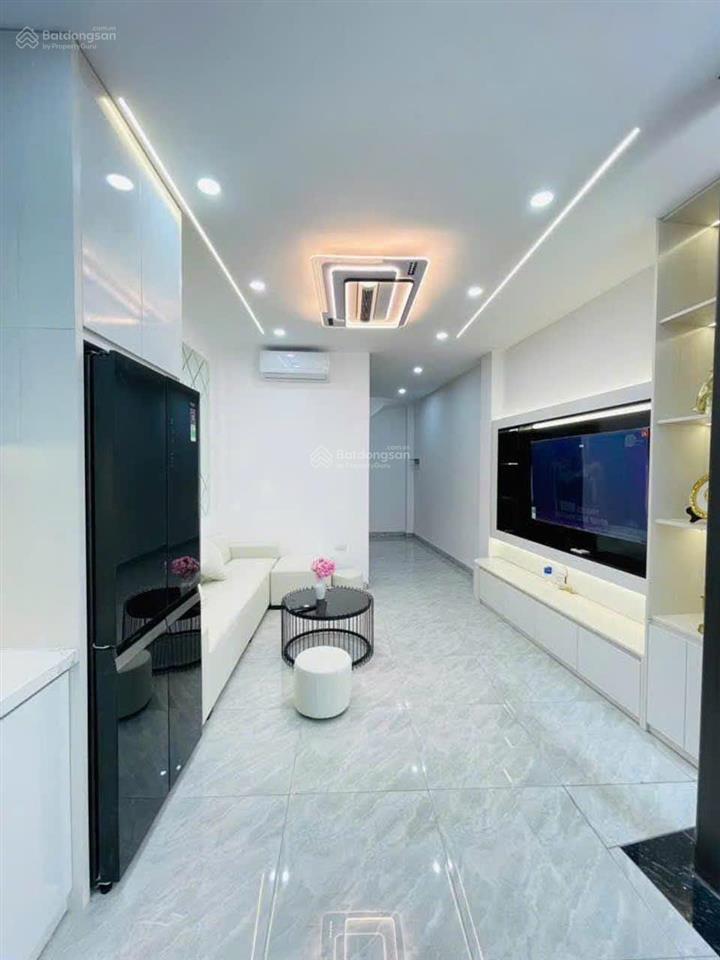 Bất ngờ! nhà phố định công gần 40m 6 tầng, có thang máy mà giá chỉ 7,8 tỷ!