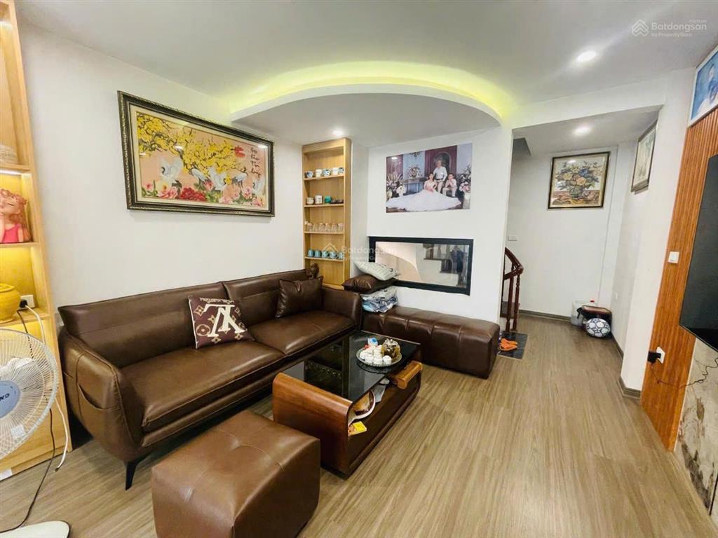 Cần bán nhà phố kim giang  thịnh liệt |25m x 5 tầng  hơn 6 tỷ  gần chơ quang