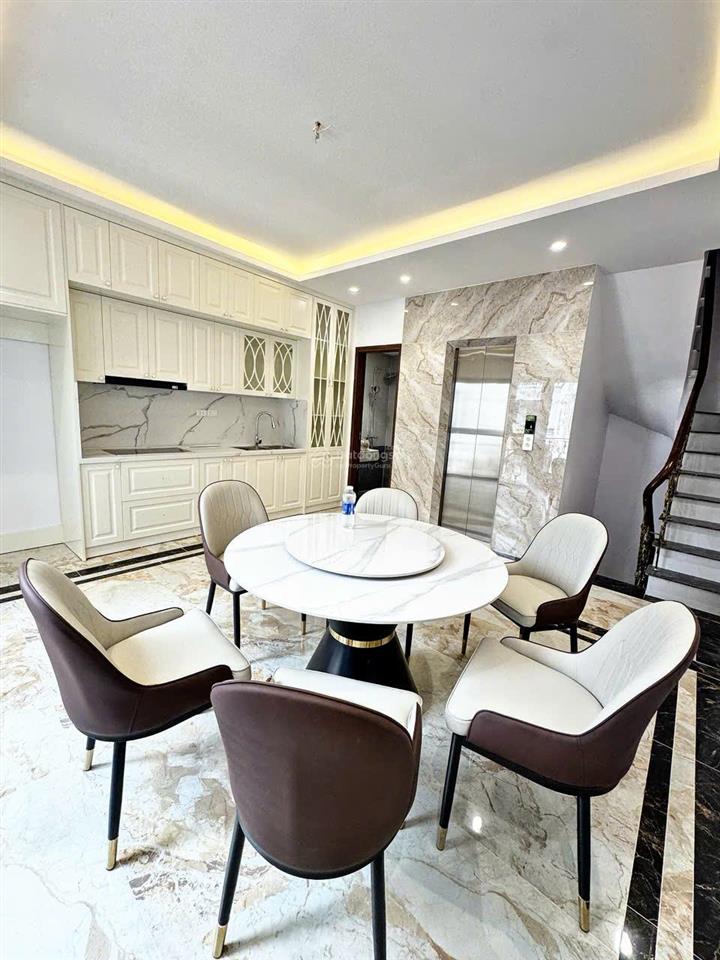 Bán nhà phố định công 6 tầng thang máy, ngõ rộng, ô tô đỗ cửa chỉ 8,8 tỷ