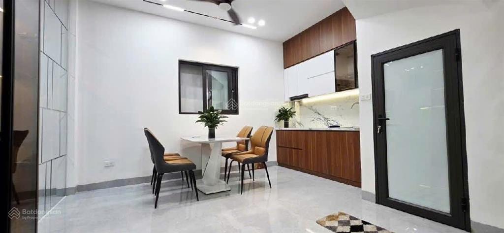 Định công thượng 37m2 x 4 tầng 3 ngủ rộng hơn 9 tỷ