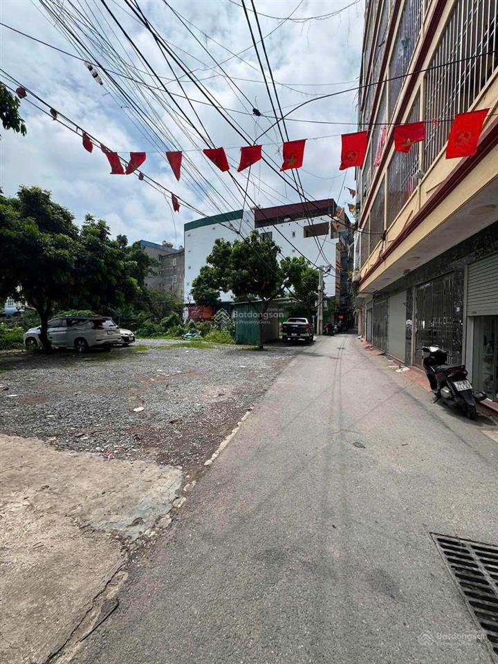 Gia đình chuyển về quê sinh sống cần bán nhà ngõ 858 kim giang! 46m x 3 tầng giá 7.4 tỷ