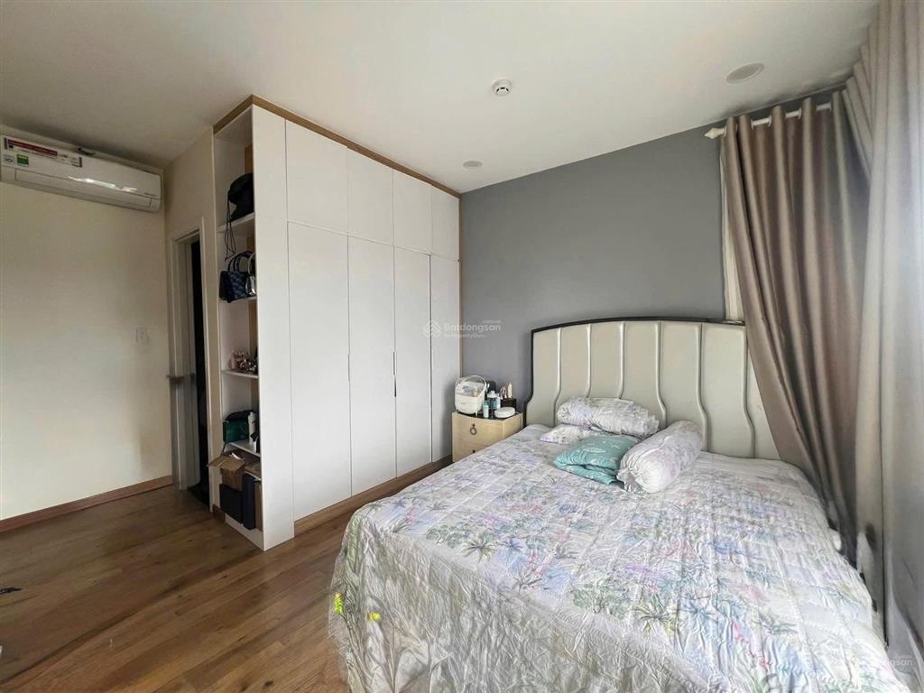 Căn hộ tầng đẹp  nhà mới với 2pn/2wc tại flora novia thủ đức 75m2. full nội thất. sổ hồng riêng