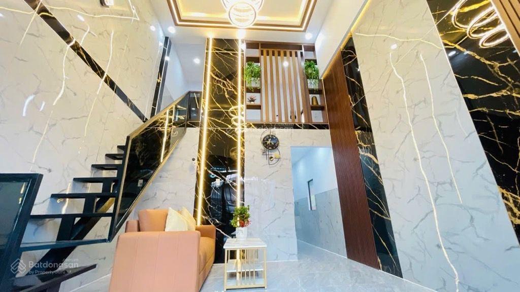 Nhà đẹp ở ngay .tam bình thủ đức.sát tô ngọc vân .phạm văn đồng.2 tầng btct.hxh