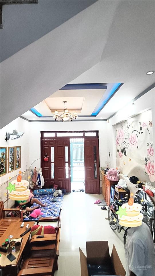 Bán nhà đông hòa  sát làng đại học quốc gia  siêu thị go dĩ an. 2 tầng hẻm ô tô vào nhà.