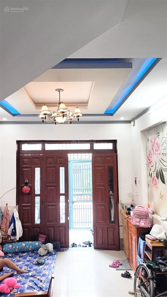 Bán nhà đông hòa  sát làng đại học quốc gia  siêu thị go dĩ an. 2 tầng hẻm ô tô vào nhà.