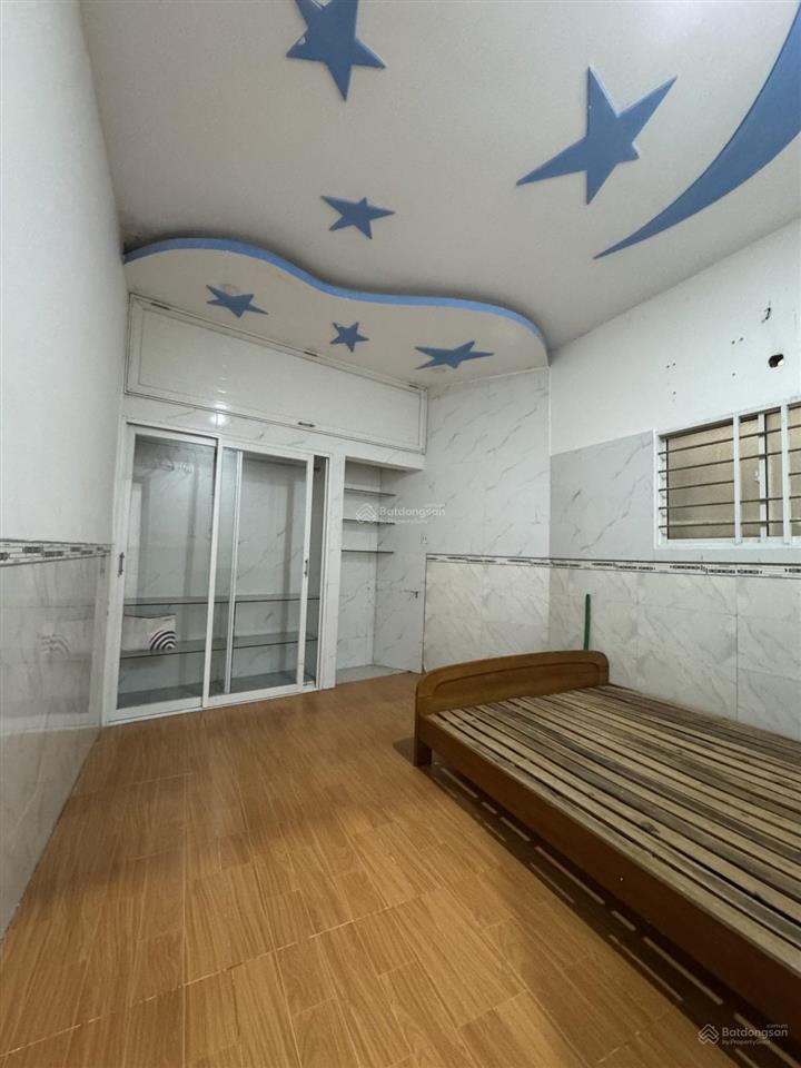 Nhà cấp 4 kiên cố sát đặng văn bi ga metro bình thái  hẻm xe hơi 80 mét.