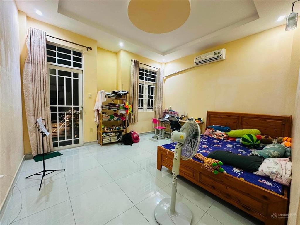 Bán nhà 2 tầng hẻm xe hơi thông thoáng. ngay tân hòa 2  sát lê văn việt  vincom
