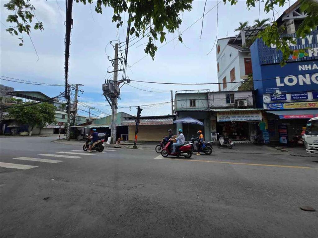 Bán nhà 3 tầng hẻm xe hơi. ngang 5. siêu hiếm khu vực. linh xuân