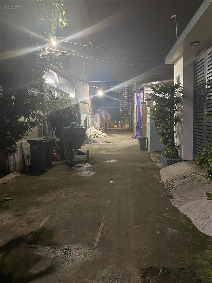 Hàng hiếm linh xuân nhà 2 tầng xe hơi tới cửa giá hơn 2 tỷ còn thương lượng linh