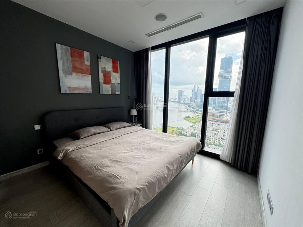 Hot bán nhanh 2br| 2wc| 79m2  23 tỷ all in vinhomes golden river  có sẵn sổ hồng.