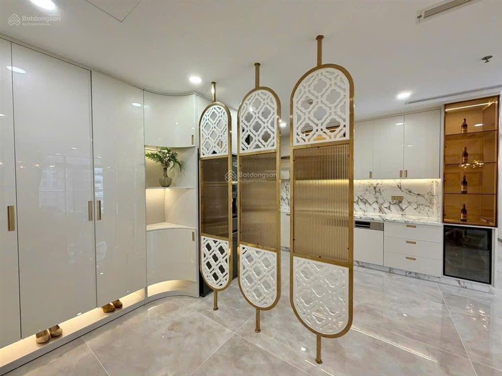 Bán gấp căn hộ 4pn, 3wc, 139,3m2 tại vinhomes central park, 22,3 tỷ vnd