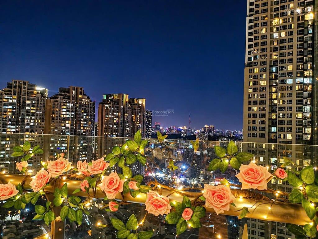 Căn hộ 2pn 2wc ngắm hoàng hôn triệu đô tại vinhomes central park bình thạnh  trung tâm thành phố