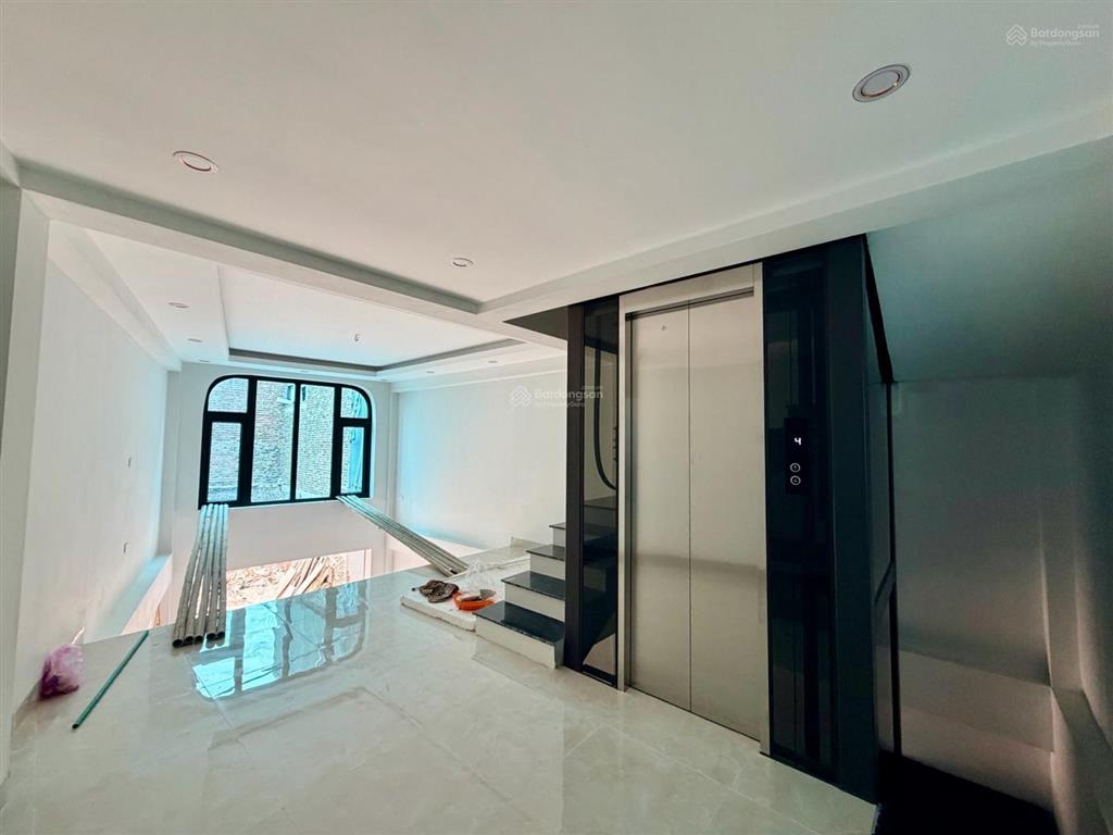 Bán nr tại văn phú, 9 tỷ, 36m2, 3pn, 4wc, 5 tầng bao đẹp, giá cực chất