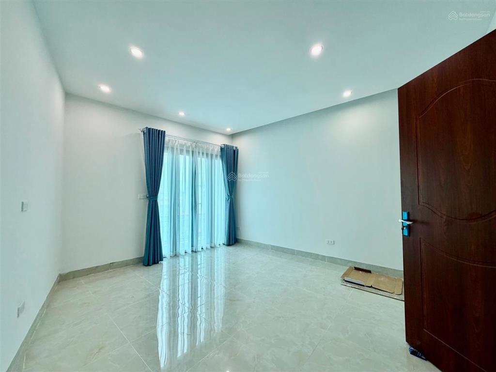 Bán nr tại văn phú, 9 tỷ, 36m2, 3pn, 4wc, 5 tầng bao đẹp, giá cực chất